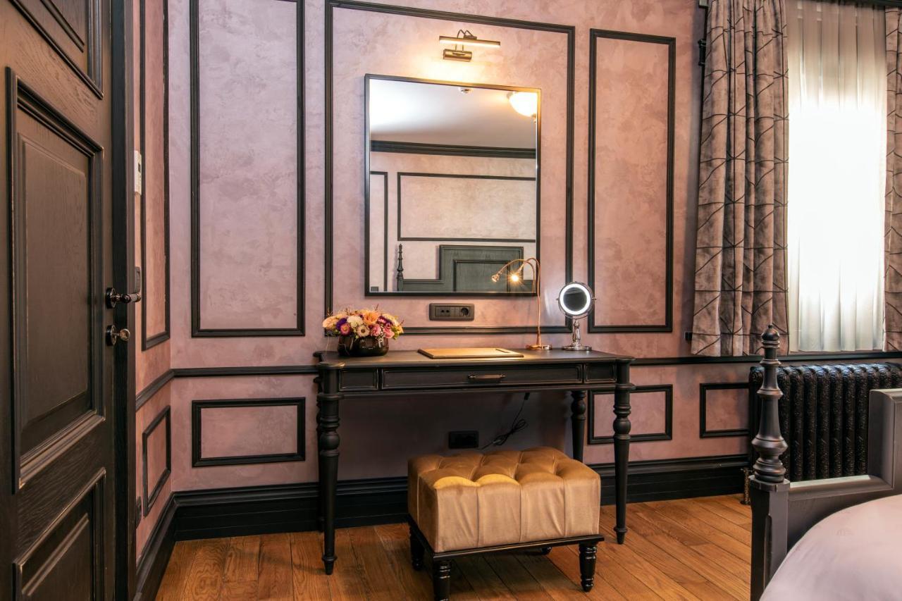 Ajwa Sultanahmet - Preferred Hotels Lvx Collection อิสตันบูล ภายนอก รูปภาพ A dressing table
