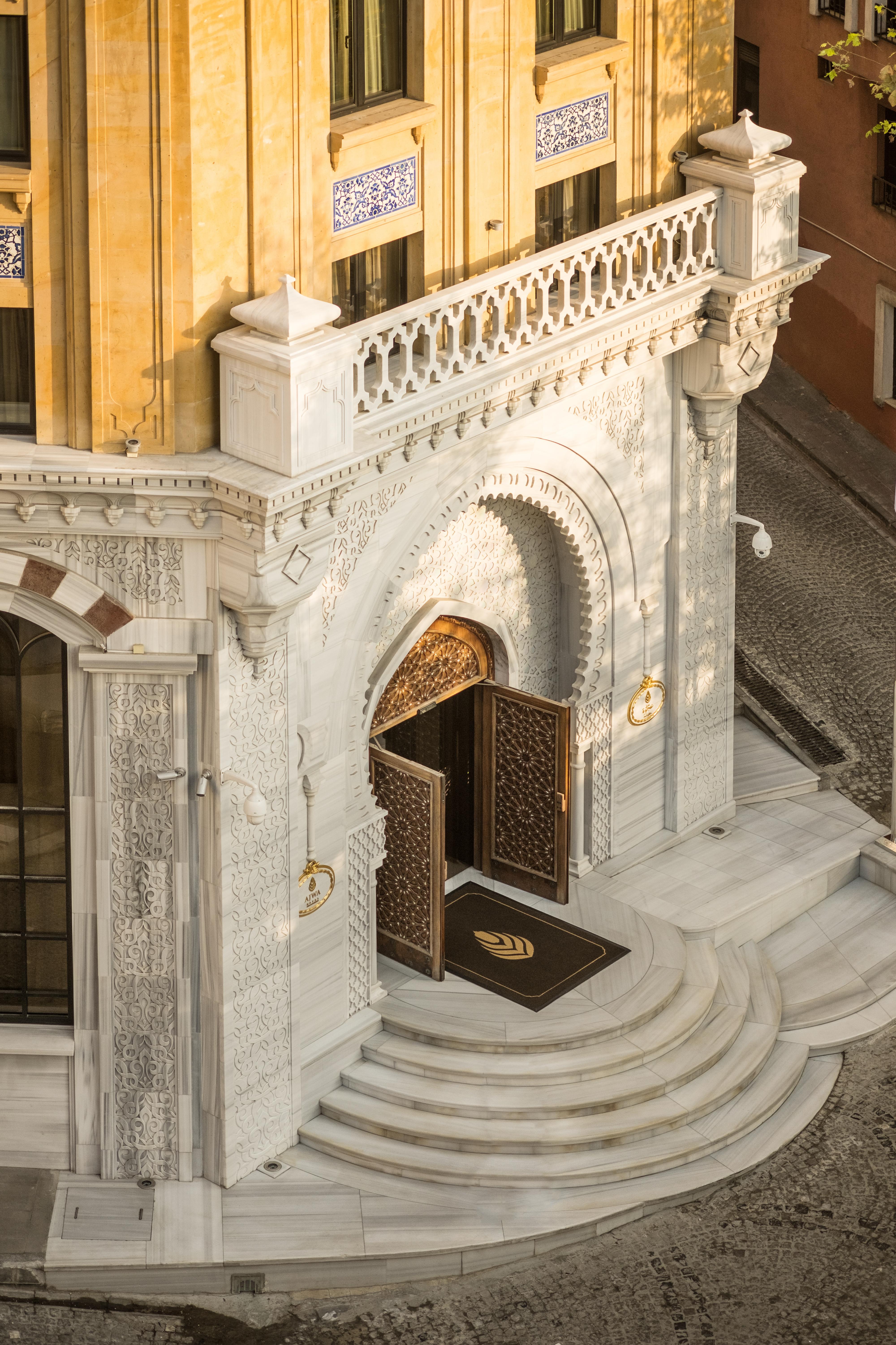 Ajwa Sultanahmet - Preferred Hotels Lvx Collection อิสตันบูล ภายนอก รูปภาพ Entrance to the tomb