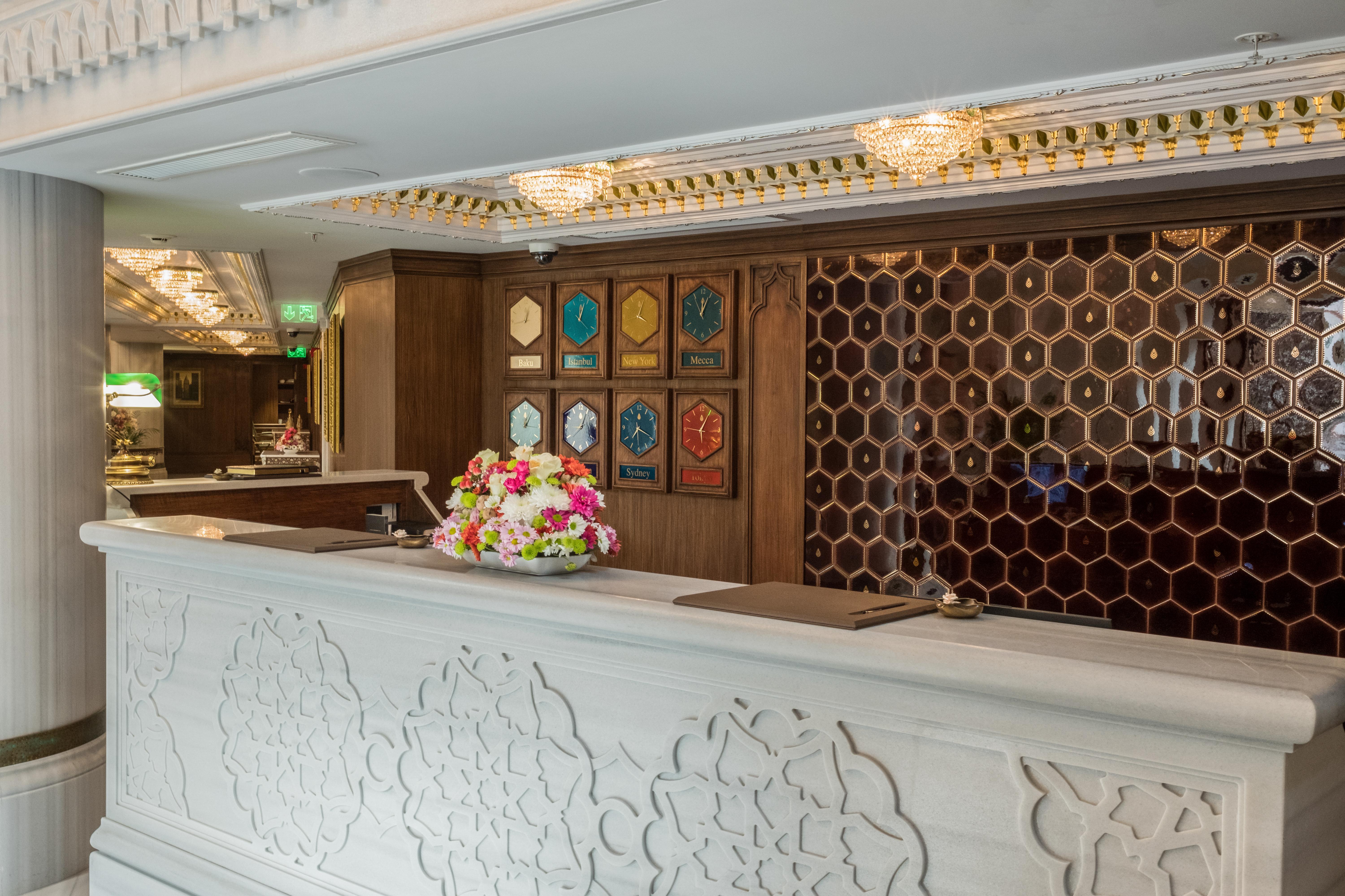 Ajwa Sultanahmet - Preferred Hotels Lvx Collection อิสตันบูล ภายนอก รูปภาพ Reception desk at the hotel
